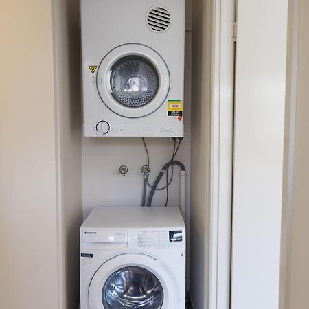 Nrma Lake Somerset Holiday Park Kilcoy Room photo